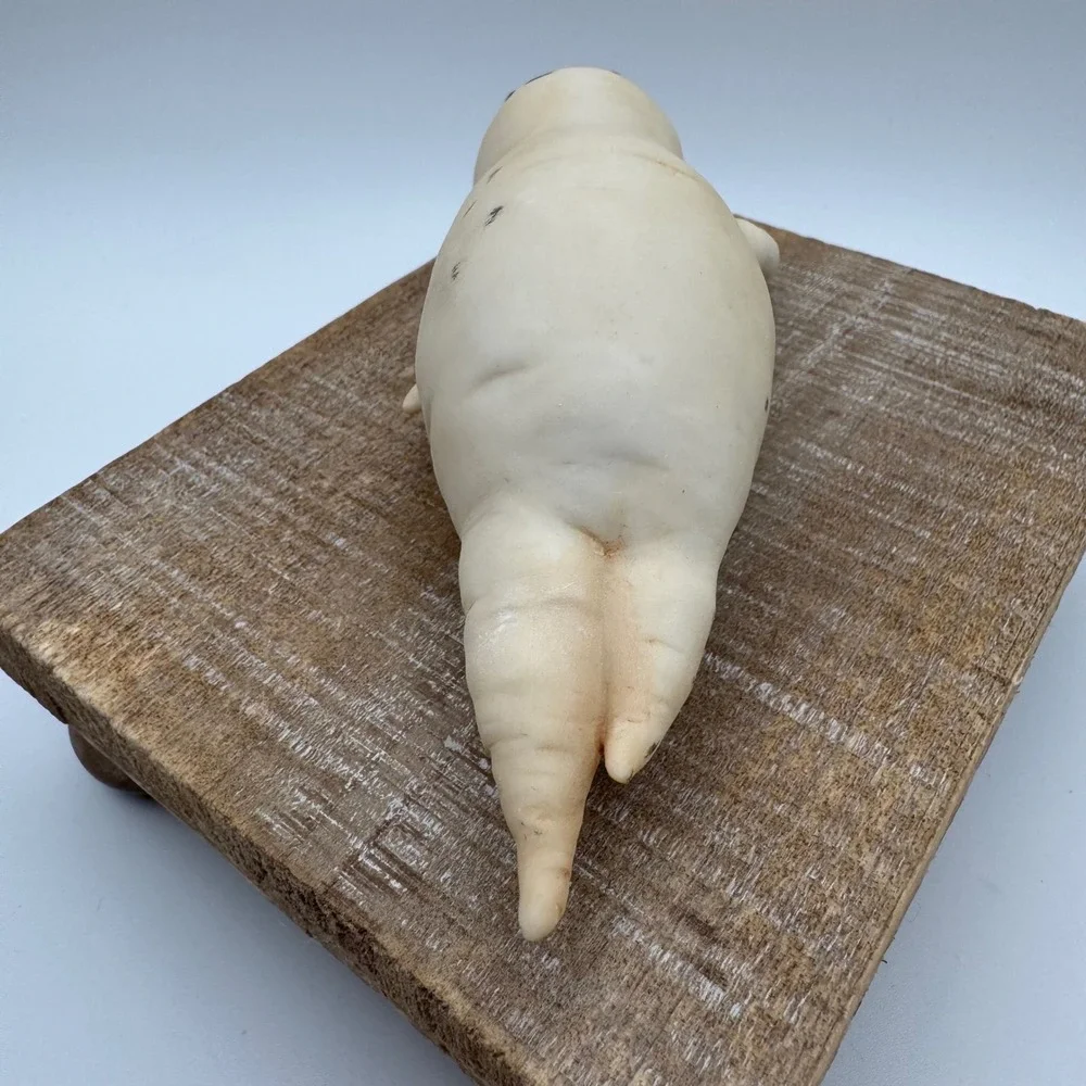 Home Grown Enesco Daikon Radish Seal Figurine White Vegetable Animal 2007